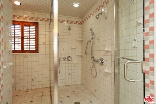 1054 Princeton Street - Photo 14
