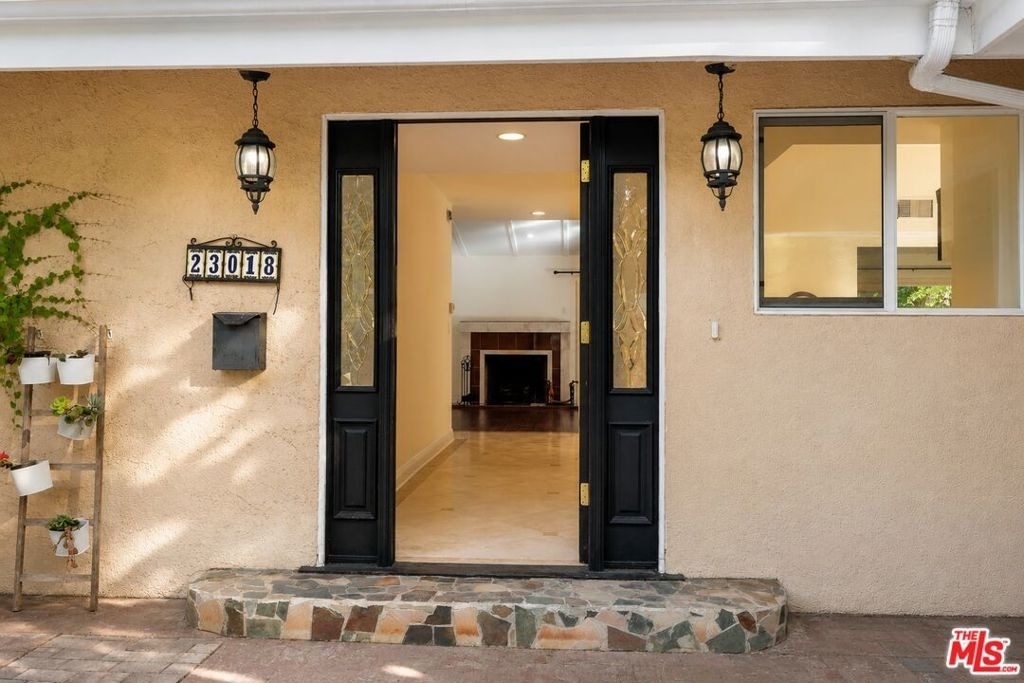 23018 Bigler Street - Photo 3