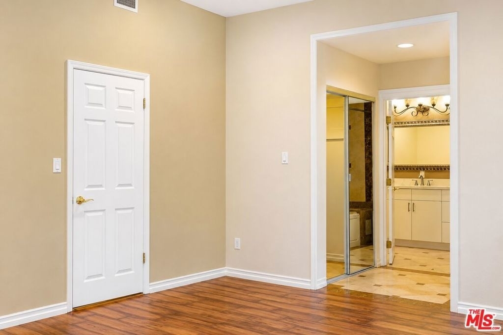 23018 Bigler Street - Photo 9