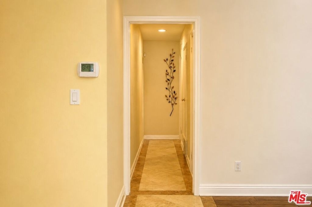 23018 Bigler Street - Photo 6