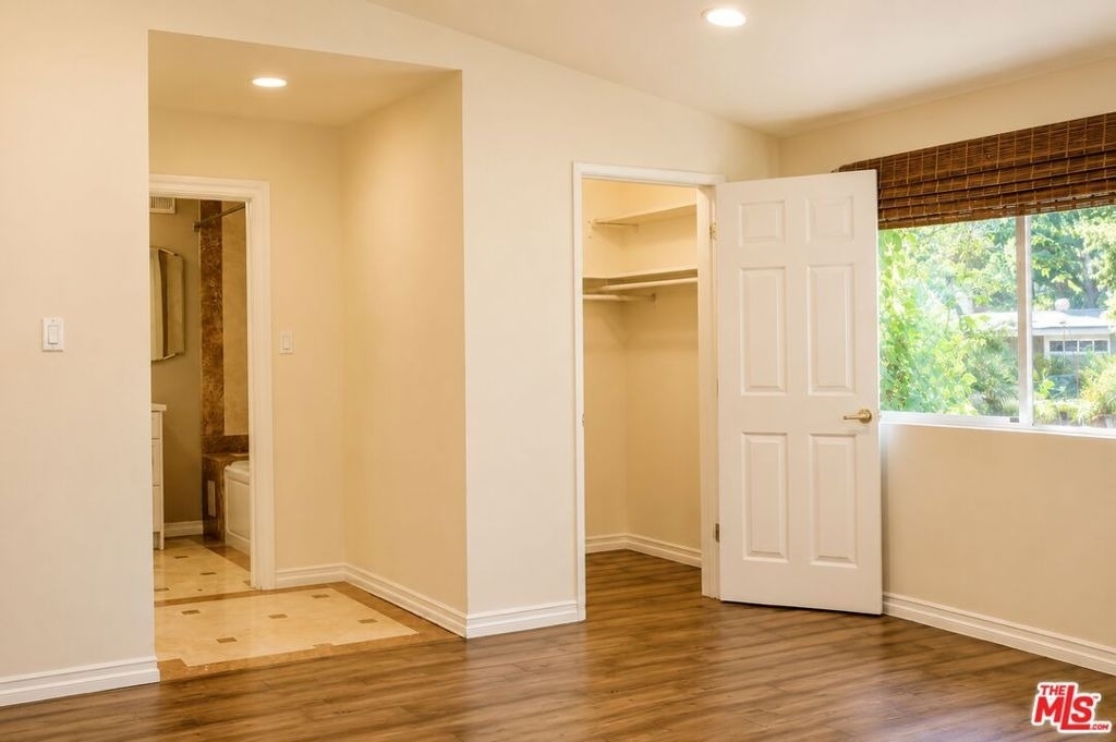 23018 Bigler Street - Photo 10