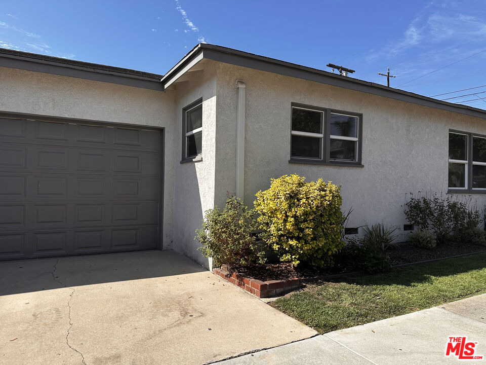 1160 N Fries Avenue - Photo 17