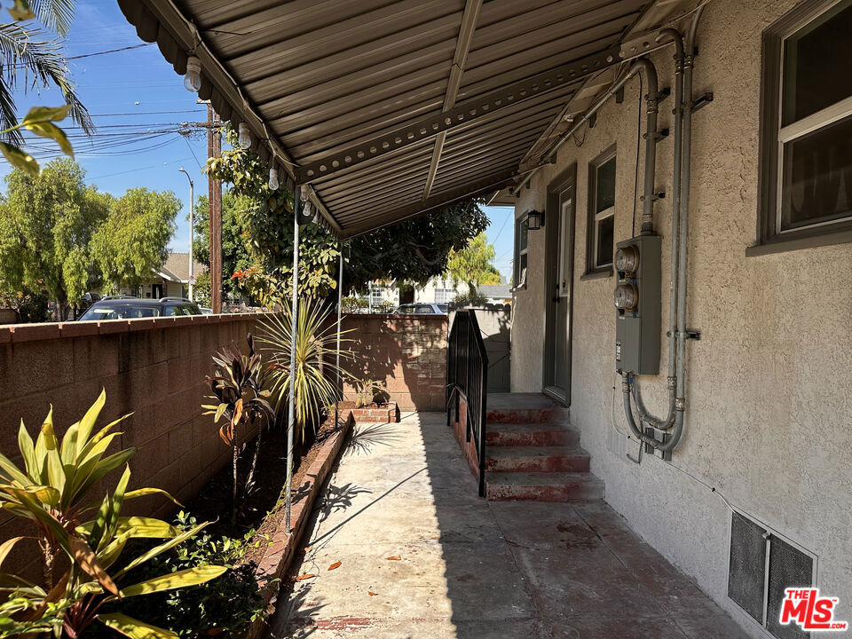 1160 N Fries Avenue - Photo 23