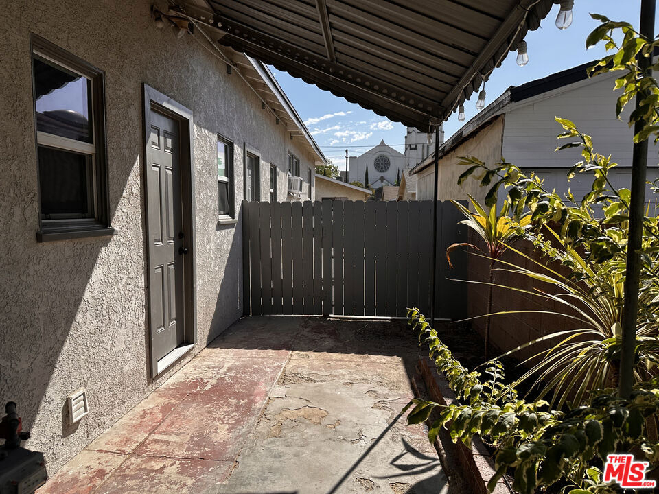 1160 N Fries Avenue - Photo 22