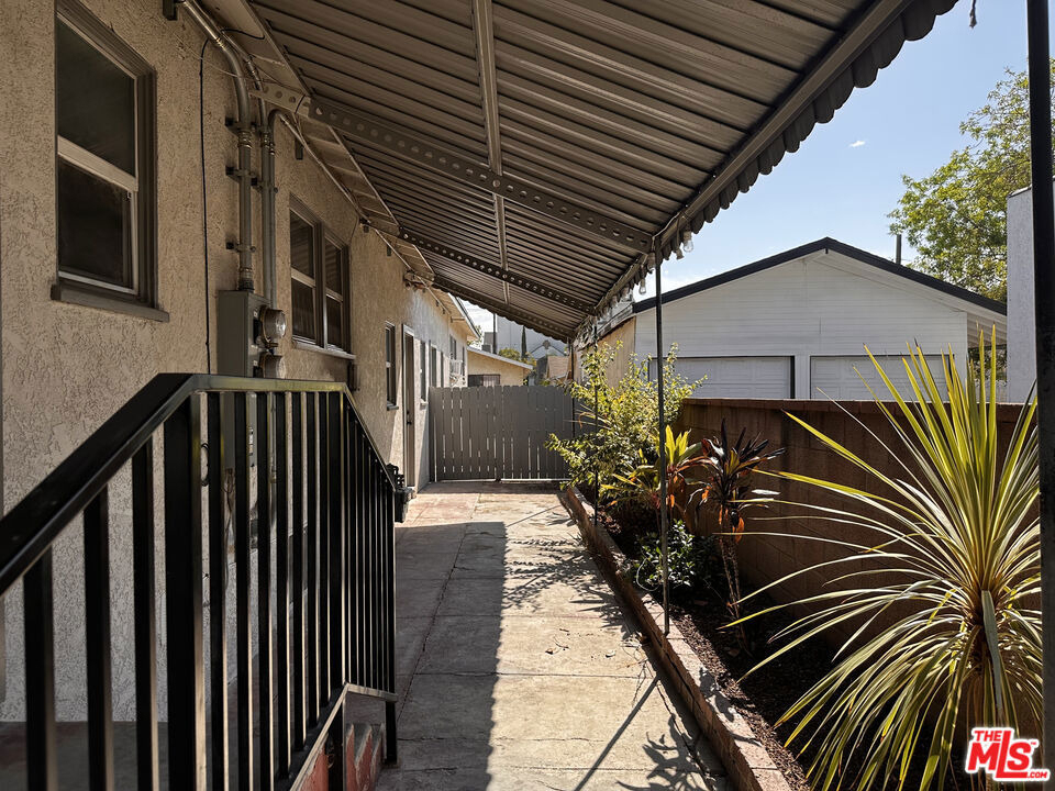 1160 N Fries Avenue - Photo 21