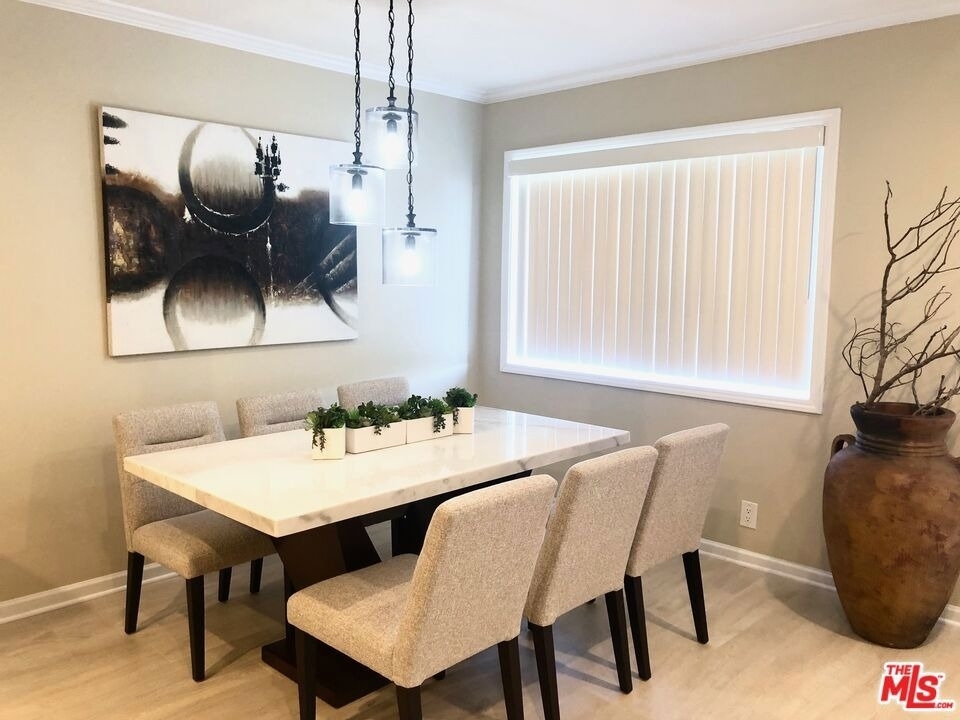 1250 N Kings Road - Photo 8