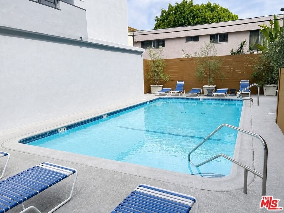 1250 N Kings Road - Photo 25