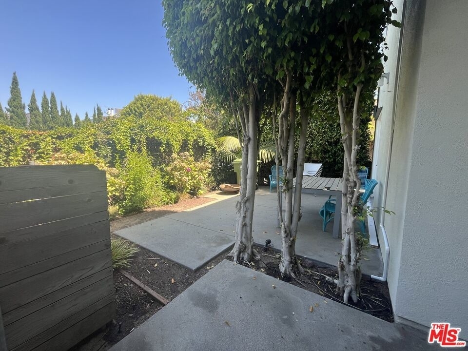 344 Indiana Avenue - Photo 2