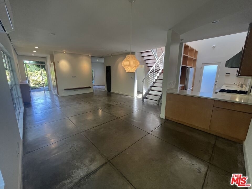 344 Indiana Avenue - Photo 10