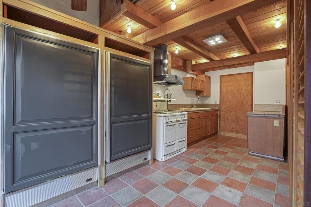 2706 El Rastro Ln - Photo 3