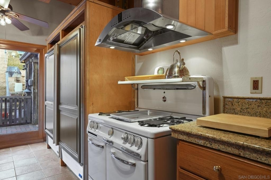 2706 El Rastro Ln - Photo 4