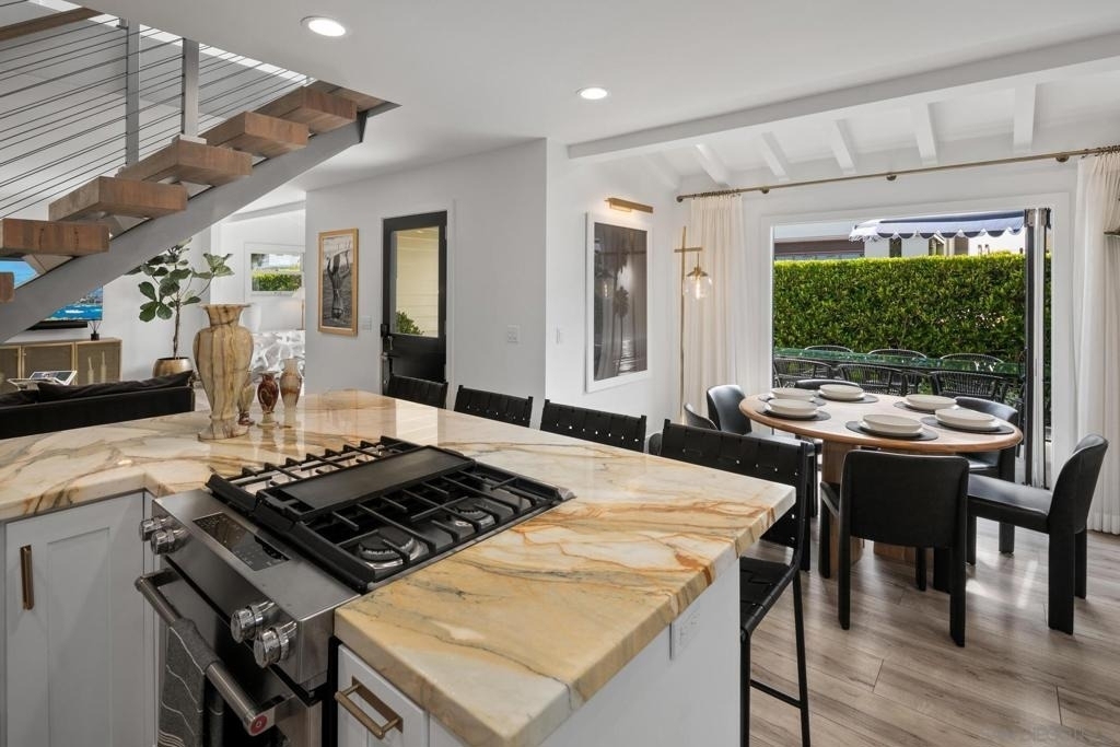 364 Pacific Ave - Photo 7