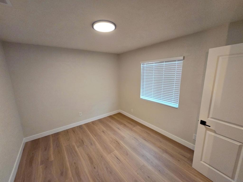 2130 E 5th St - Photo 33