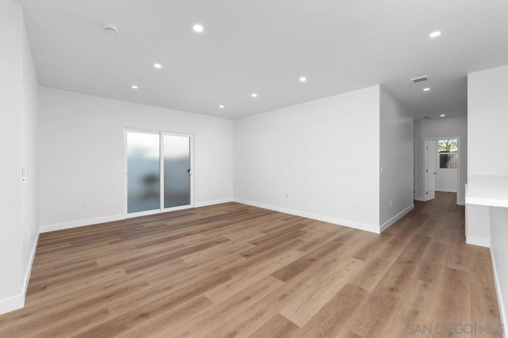 10347 Lipscomb Dr - Photo 3