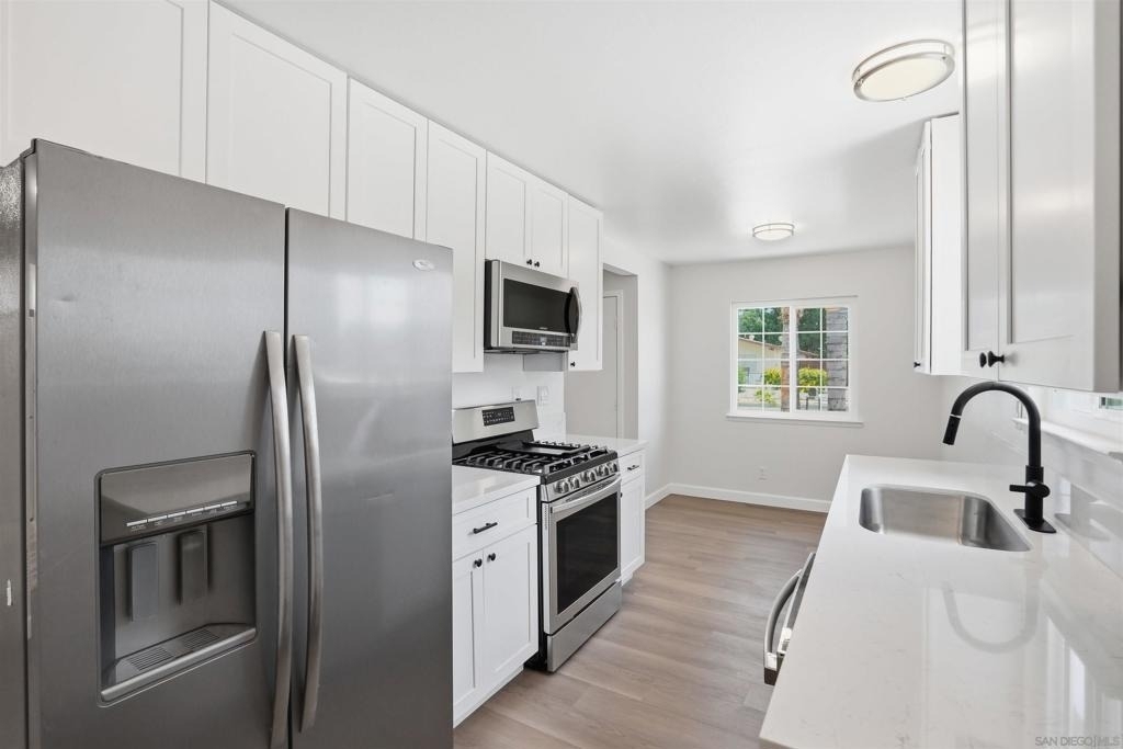 2386 San Bernardo Ave - Photo 3