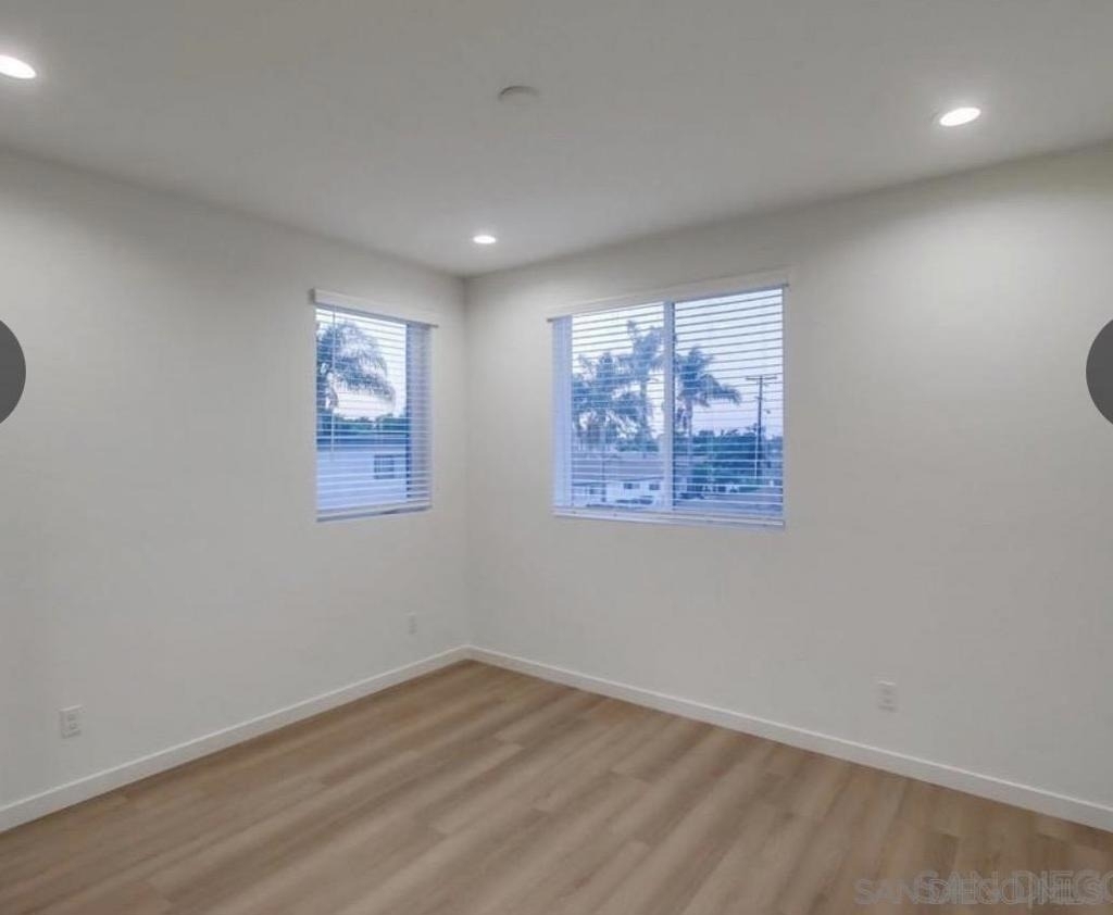 1166 Holly Ave - Photo 6