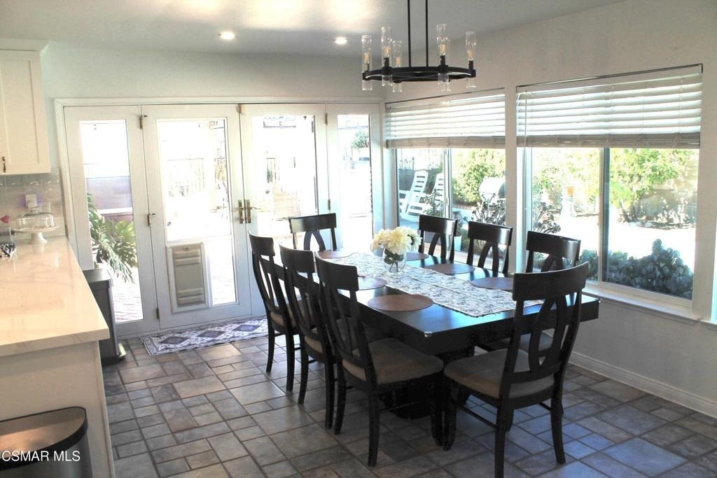 2084 Latham Street - Photo 4