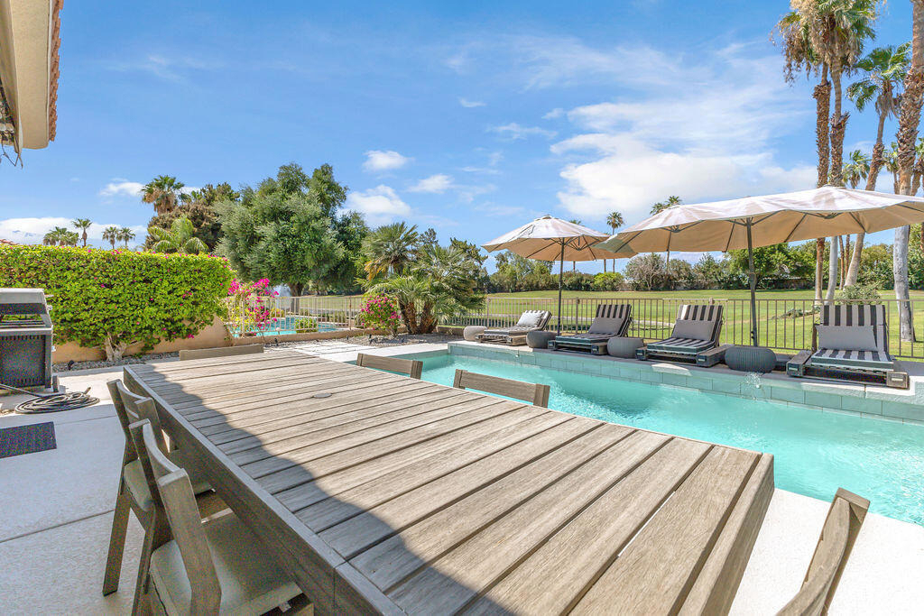 93 Kavenish Drive - Photo 49