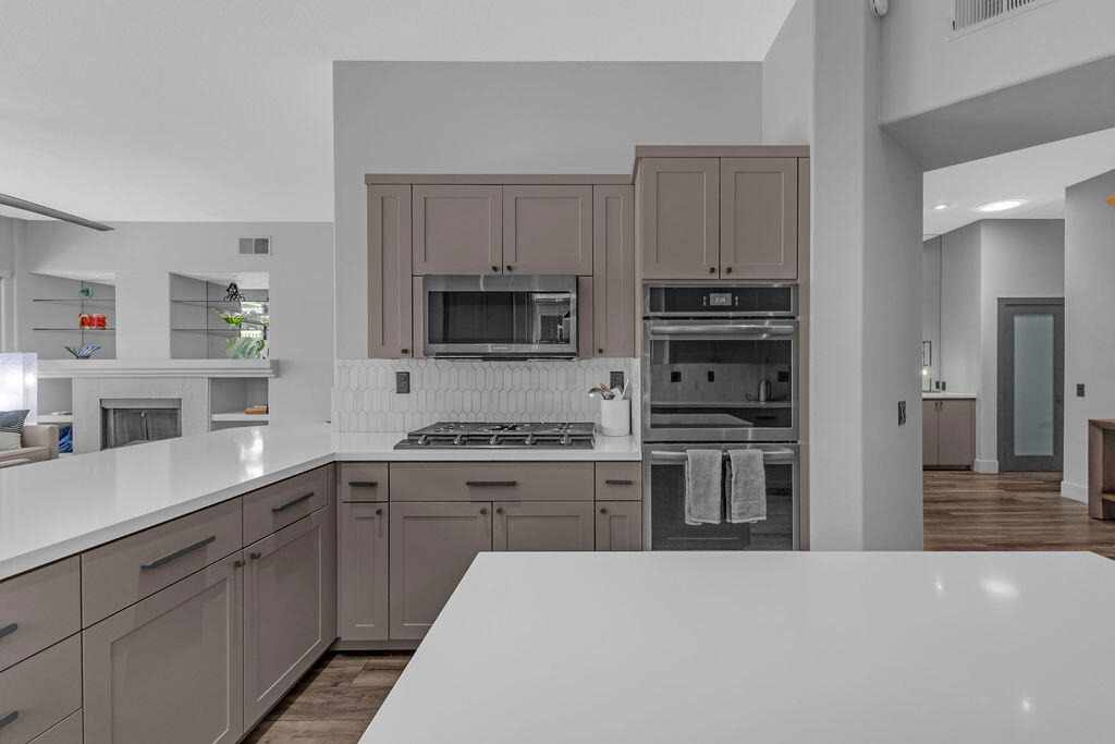 93 Kavenish Drive - Photo 7
