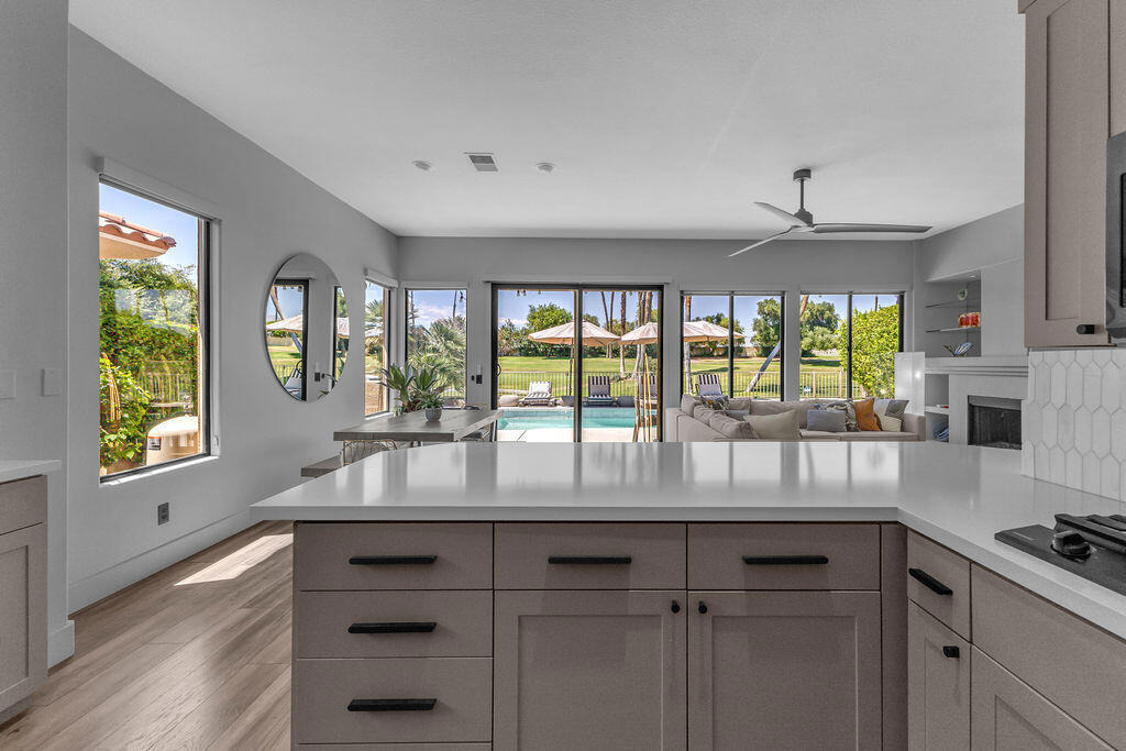 93 Kavenish Drive - Photo 4