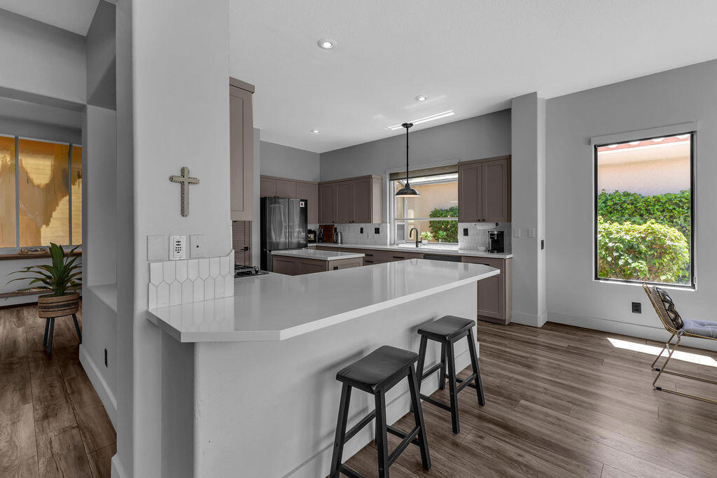 93 Kavenish Drive - Photo 13