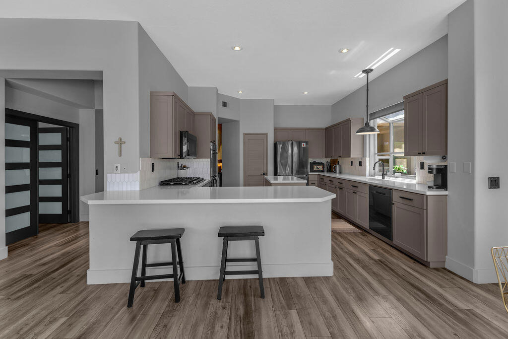 93 Kavenish Drive - Photo 21
