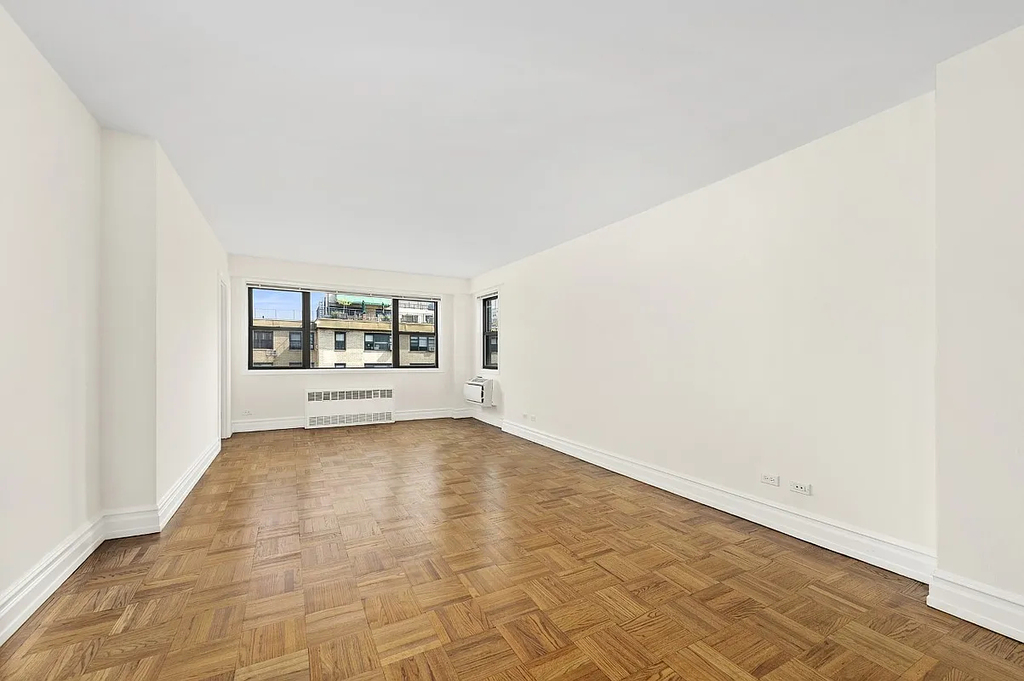  East 79th Street - Photo 2
