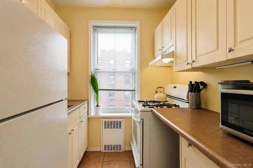 99-15 66 Avenue - Photo 11