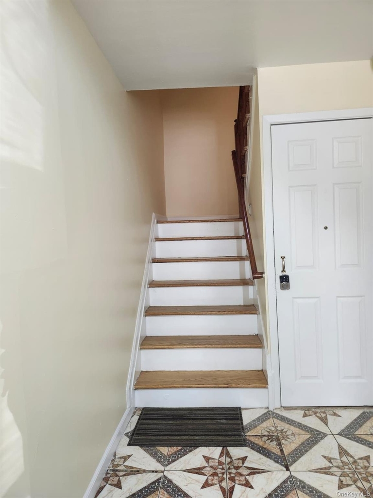 165-19 Chapin Pkwy - Photo 18