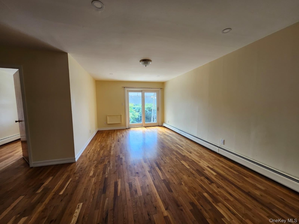 165-19 Chapin Pkwy - Photo 9