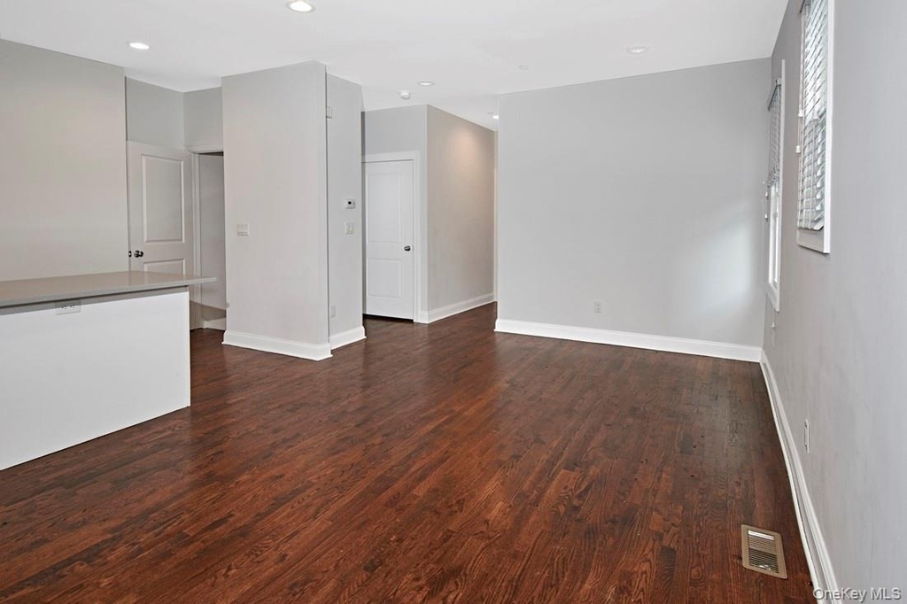 195 Purchase Street - Photo 3