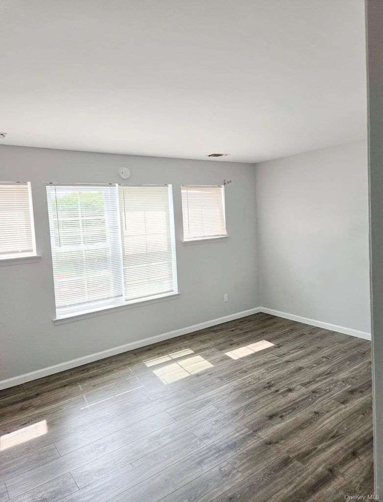 41 Maple Wing Boulevard - Photo 4