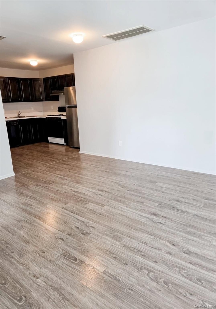 41 Maple Wing Boulevard - Photo 8