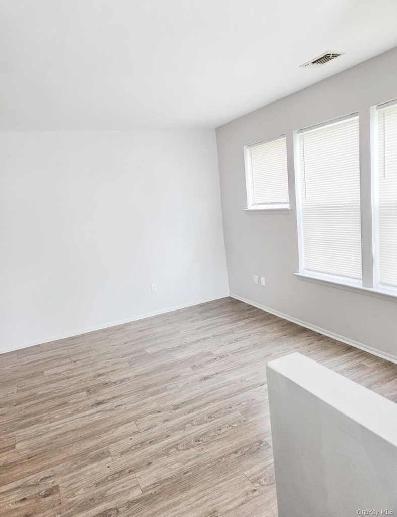 41 Maple Wing Boulevard - Photo 2