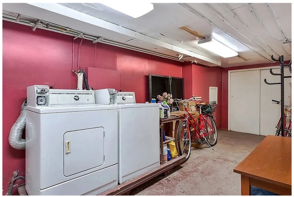 265 St James Place - Photo 13