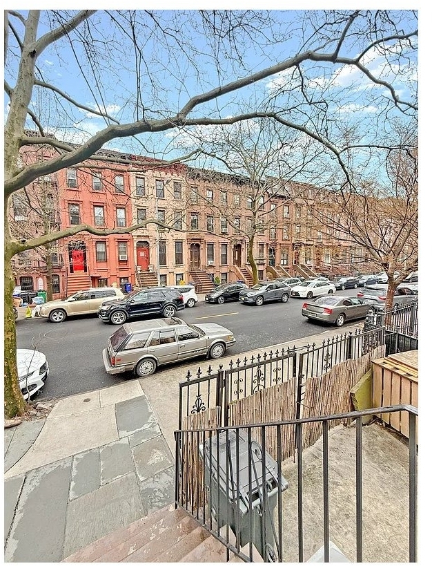 265 St James Place - Photo 15
