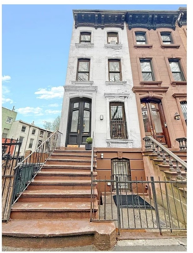 265 St James Place - Photo 14