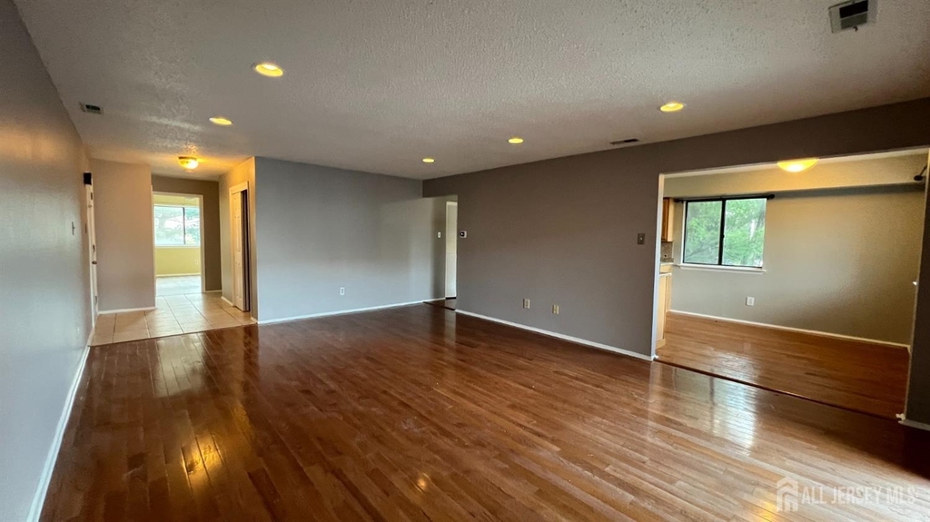 412 Edison Glen Terrace - Photo 4