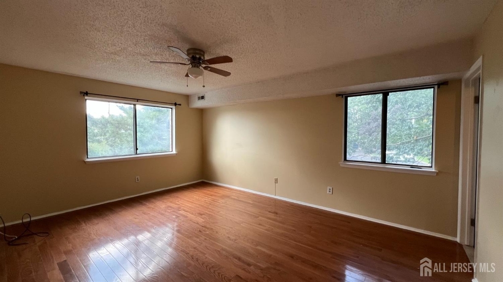 412 Edison Glen Terrace - Photo 7