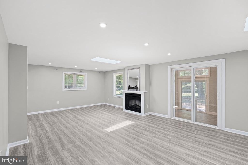 8405 Shirley Road - Photo 8