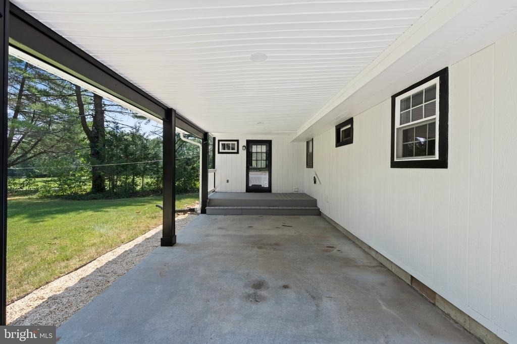 8405 Shirley Road - Photo 32