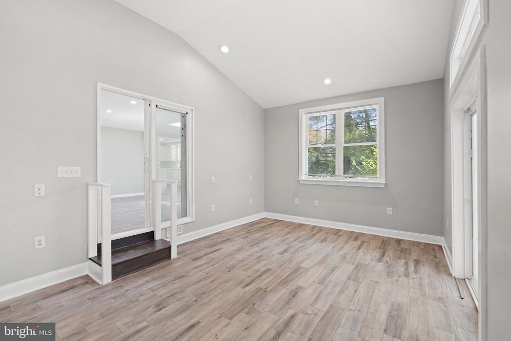8405 Shirley Road - Photo 6