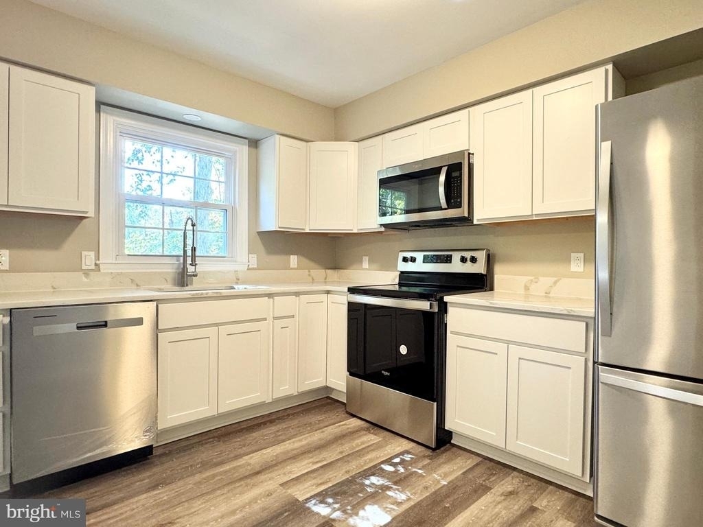 2 Kelly Court - Photo 2