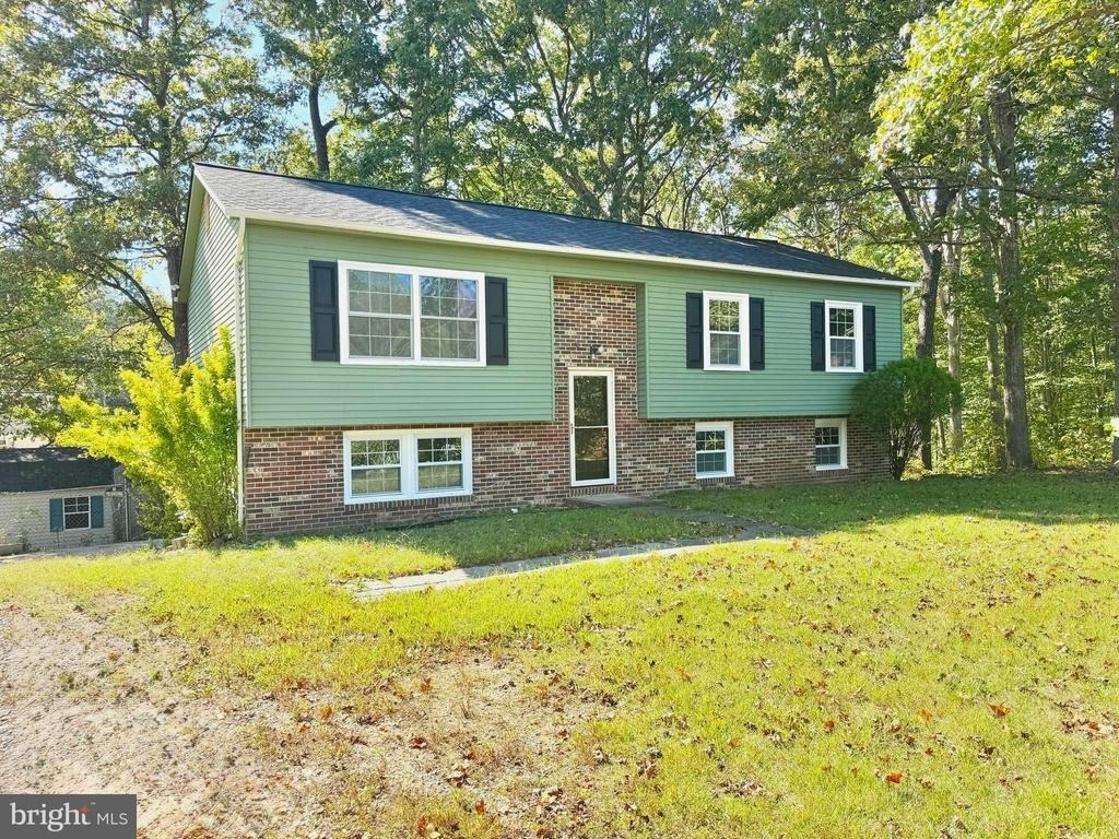 2 Kelly Court - Photo 0