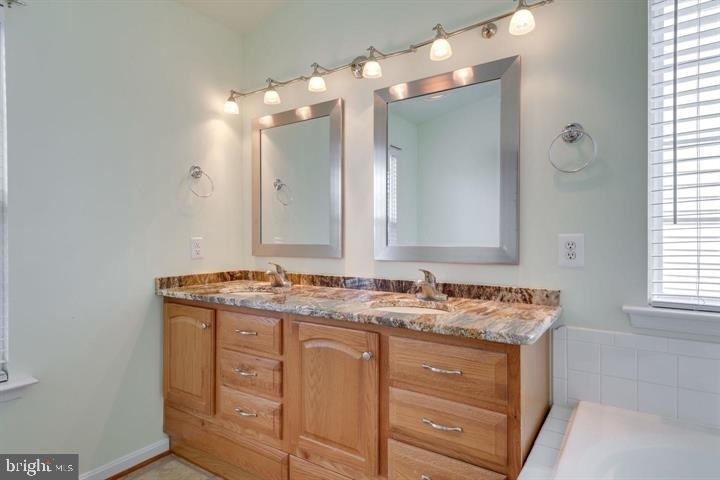 6805 Hollow Glen Court - Photo 22