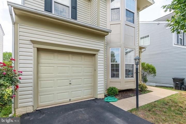 6805 Hollow Glen Court - Photo 15