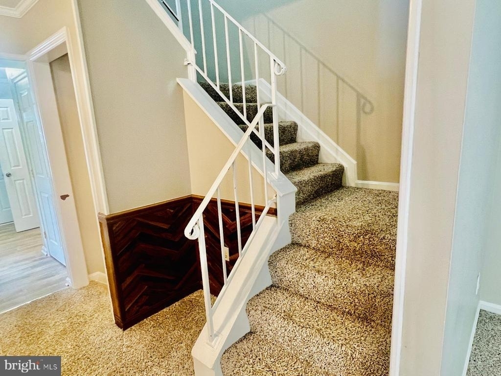 4704 S Park Court - Photo 7