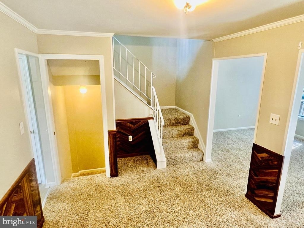 4704 S Park Court - Photo 8