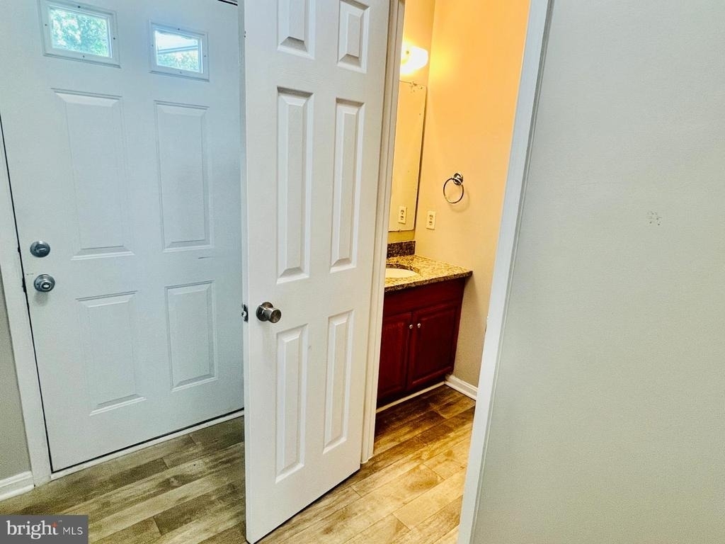 4704 S Park Court - Photo 47