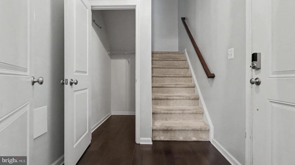 43031 Foxtrail Woods Terrace - Photo 4